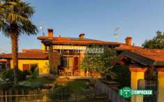 Foto Villa a schiera in vendita a Oleggio