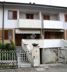 Foto Villa a schiera in vendita a Origgio