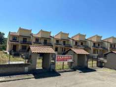 Foto Villa a schiera in vendita a Orte - 5 locali 190mq