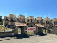 Foto Villa a schiera in vendita a Orte