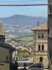 Foto Villa a schiera in vendita a Osimo