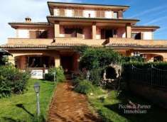 Foto Villa a schiera in vendita a Perugia - 12 locali 400mq