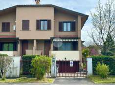 Foto Villa a schiera in vendita a Pessano Con Bornago