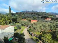 Foto Villa a schiera in vendita a Pietrasanta