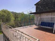 Foto Villa a schiera in vendita a Piozzano - 7 locali 215mq
