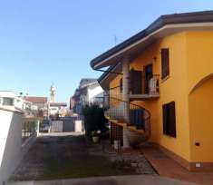 Foto Villa a schiera in vendita a Pogliano Milanese