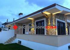 Foto Villa a schiera in vendita a Pomezia