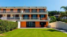 Foto Villa a schiera in vendita a Pozzuoli