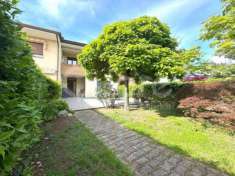 Foto Villa a schiera in vendita a Pozzuolo Del Friuli - 8 locali 191mq