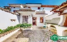 Foto Villa a schiera in vendita a Rivarone