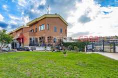 Foto Villa a schiera in vendita a Roma - 5 locali 240mq