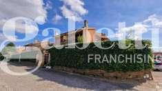 Foto Villa a schiera in vendita a Roma