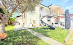 Foto Villa a schiera in vendita a Roma