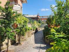 Foto Villa a schiera in vendita a Roma