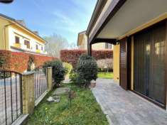 Foto Villa a schiera in vendita a Rozzano