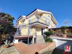 Foto Villa a schiera in vendita a Santa Maria Capua Vetere