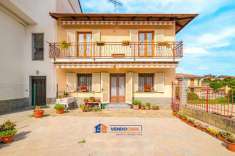 Foto Villa a schiera in vendita a Santa Vittoria D'Alba