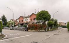 Foto Villa a schiera in vendita a Segrate