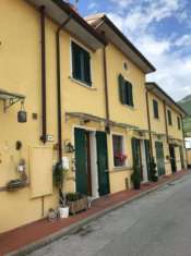 Foto Villa a schiera in vendita a Seravezza, Pozzi