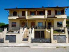 Foto Villa a schiera in vendita a Spello
