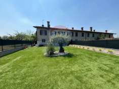Foto Villa a schiera in vendita a Stezzano