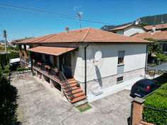 Foto Villa a schiera in vendita a Terni