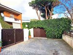 Foto Villa a schiera in vendita a Terracina - 8 locali 150mq