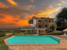 Foto Villa a schiera in vendita a Todi