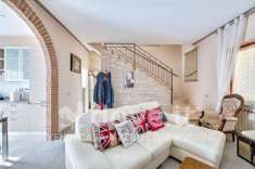 Foto Villa a schiera in vendita a Vallo Di Nera