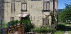 Foto Villa a schiera in vendita a Varsi - 4 locali 130mq