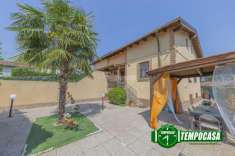 Foto Villa a schiera in vendita a Vellezzo Bellini