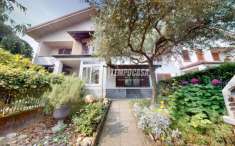 Foto Villa a schiera in vendita a Verano Brianza