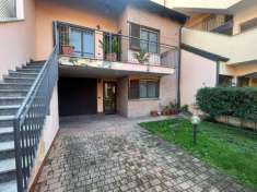 Foto Villa a schiera in vendita a Vernate