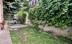 Foto Villa a schiera in vendita a Verona