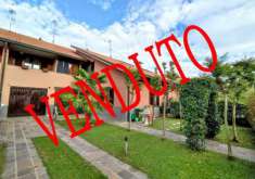 Foto Villa a schiera in vendita a Vittuone - 4 locali 200mq