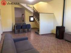 Foto Villa angolare con giardino ad Aranova