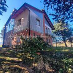 Foto Villa bifamiliare affacciata sul Monte Corno alle Scale a Castel dAiano
