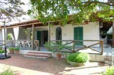 Foto villa bifamiliare centrale e tranquilla
