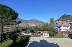 Foto VILLA BIFAMILIARE CON PISCINA