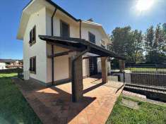 Foto Villa bifamiliare in Vendita, 160 mq (Civita Castellana)
