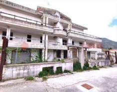 Foto Villa bifamiliare in Vendita, 400 mq (Mercato San Severino)