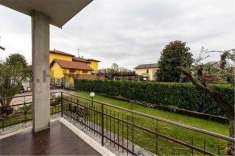 Foto Villa Bifamiliare in Vendita, 5 Locali, 280 mq, Monvalle