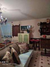 Foto Villa Bifamiliare in Vendita, 6 Locali, 250 mq, Spoleto