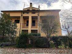 Foto Villa Bifamiliare in Vendita, 6 Locali, 300 mq, Spoleto