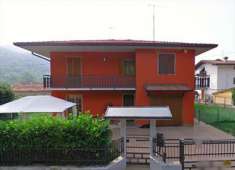 Foto Villa Bifamiliare in Vendita, pi di 6 Locali, 123 mq, Zandobbio