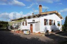 Foto Villa bifamiliare in Vendita, pi di 6 Locali, 185 mq (Sassari)