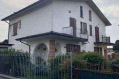 Foto Villa Bifamiliare in Vendita, pi di 6 Locali, 186 mq, Formigara