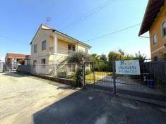 Foto Villa Bifamiliare in Vendita, pi di 6 Locali, 190 mq, Chivasso