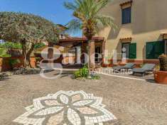Foto Villa bifamiliare in Vendita, pi di 6 Locali, 210 mq (Marano di