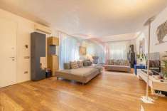 Foto Villa bifamiliare in Vendita, pi di 6 Locali, 248 mq (Cadoneghe